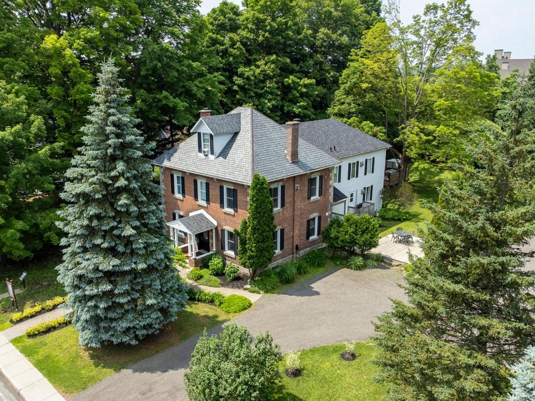 Auberge Nuits De St-Georges Бромон Екстериор снимка