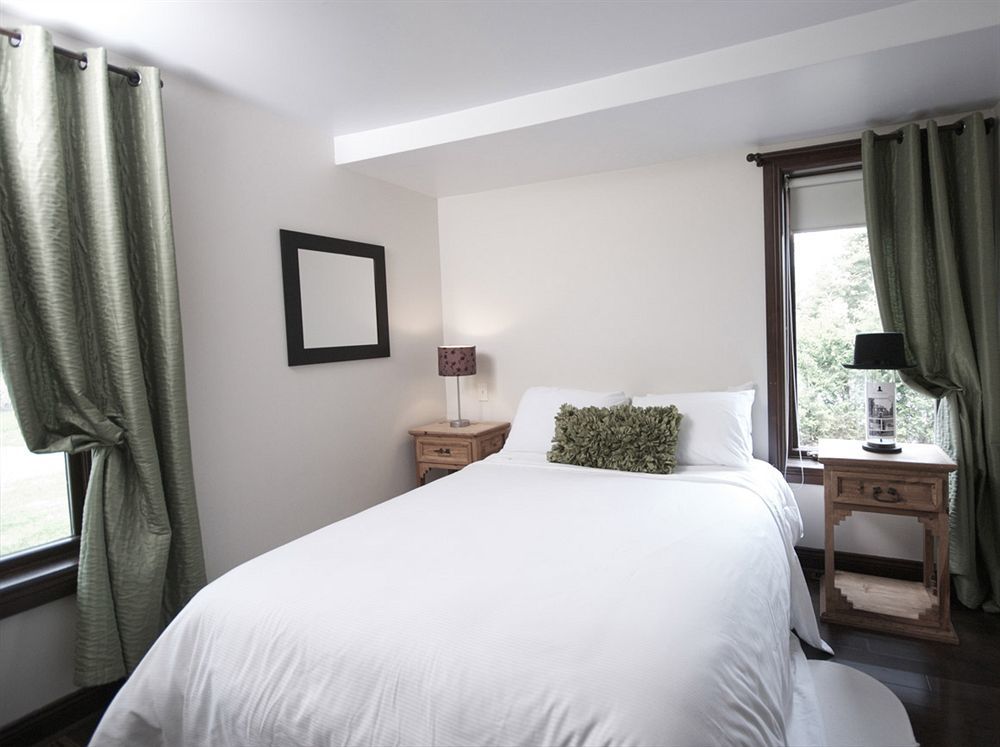 Auberge Nuits De St-Georges Бромон Екстериор снимка