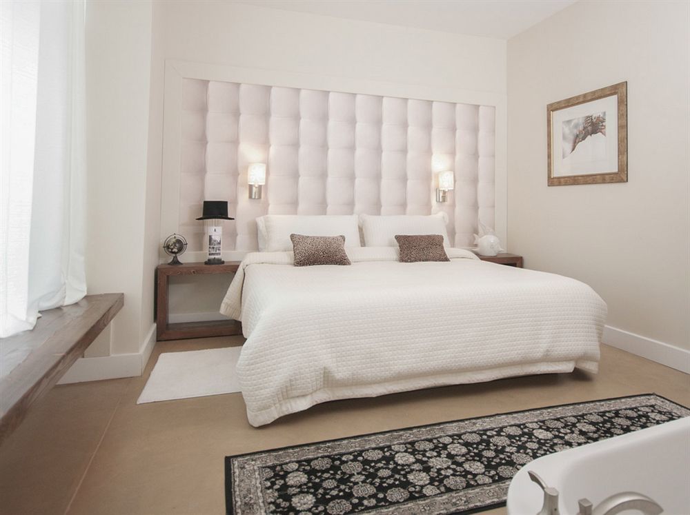 Auberge Nuits De St-Georges Бромон Екстериор снимка
