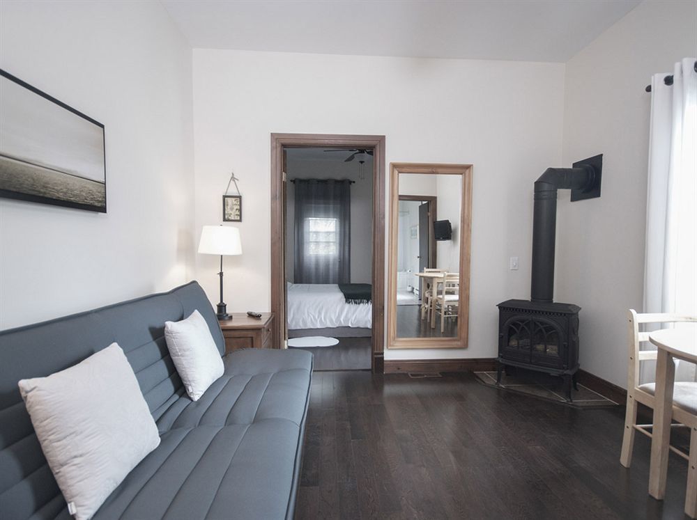 Auberge Nuits De St-Georges Бромон Екстериор снимка