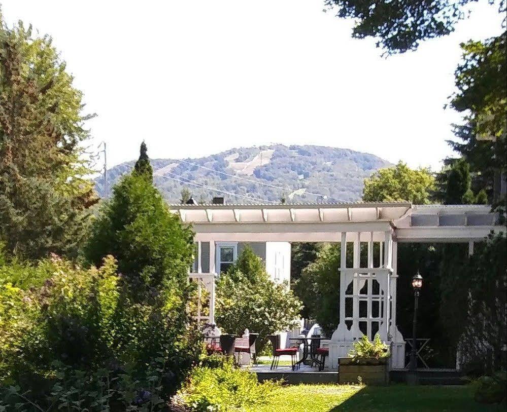 Auberge Nuits De St-Georges Бромон Екстериор снимка