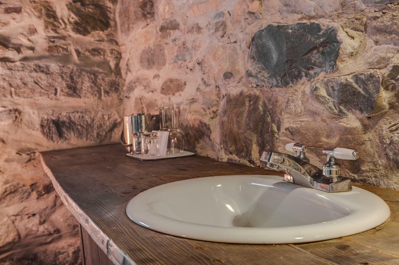 Auberge Nuits De St-Georges Бромон Екстериор снимка
